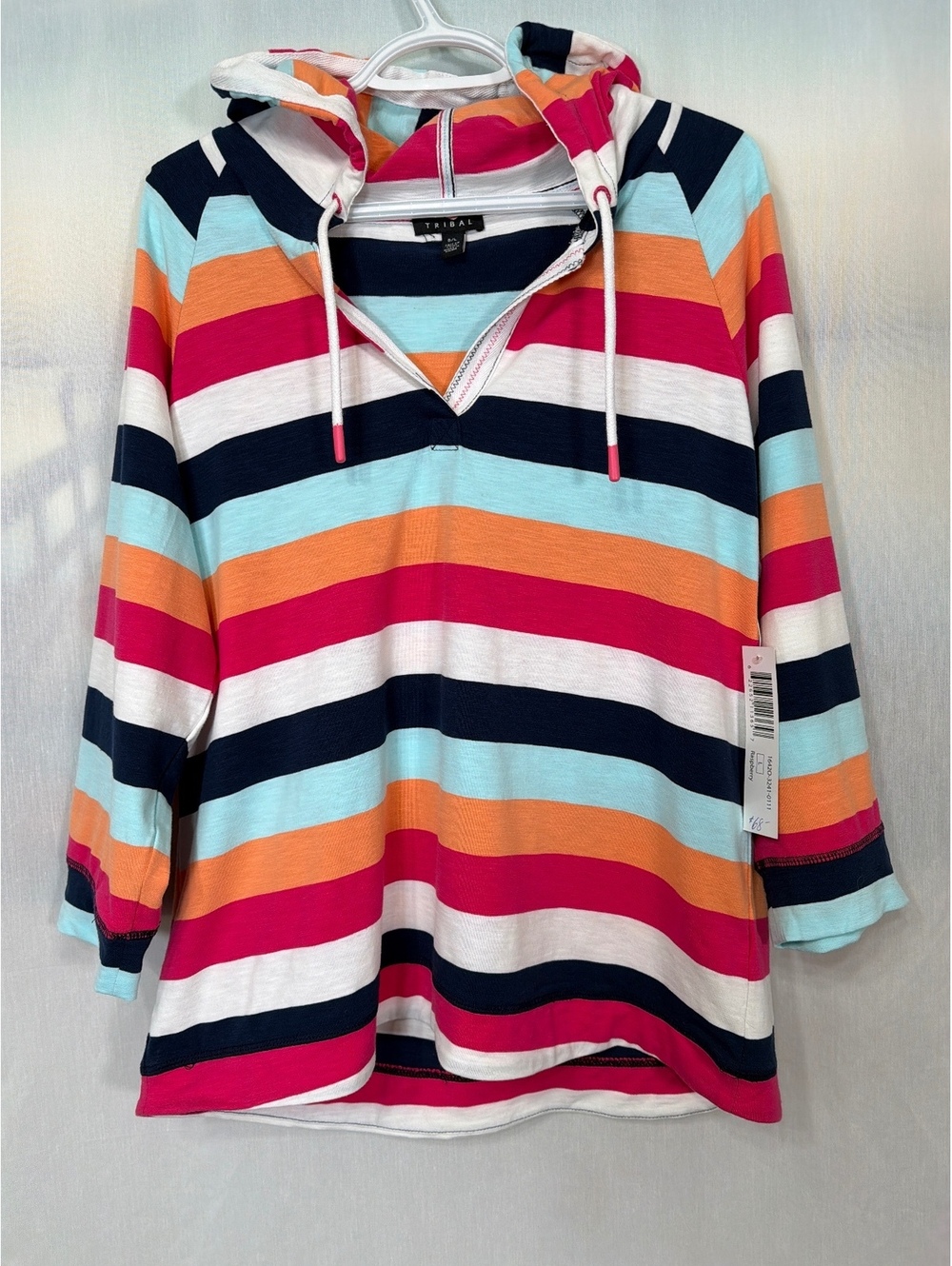 NWT Tribal Hooded Raglan Pullover Women's Large
